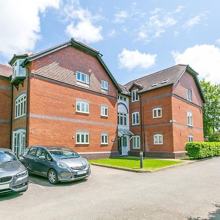 Large Apartment With Parking Guildford Kültér fotó