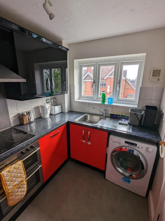Large Apartment With Parking Guildford Kültér fotó