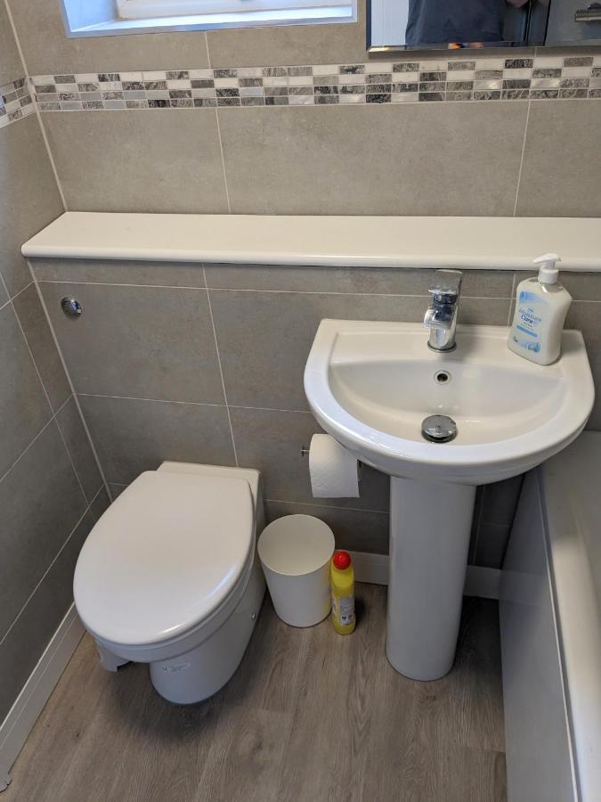 Large Apartment With Parking Guildford Kültér fotó